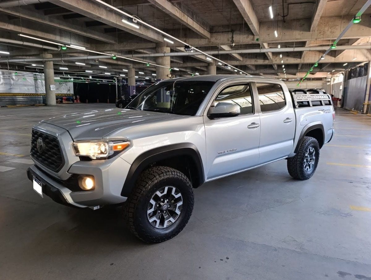 TOYOTA TACOMA - 2022                                        