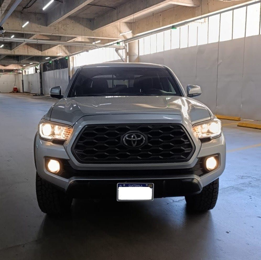 TOYOTA TACOMA - 2022                                        