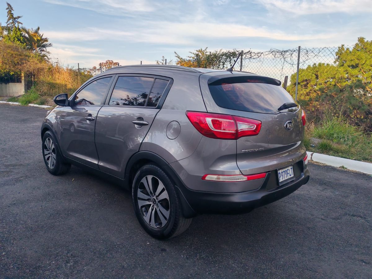 KIA SPORTAGE LX - 2014                                        