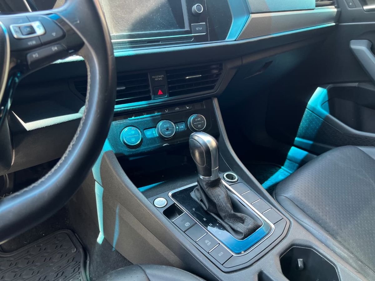 VOLKSWAGEN JETTA - 2019                                        