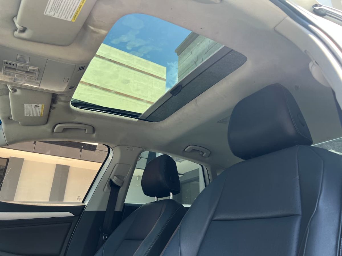 VOLKSWAGEN JETTA - 2019                                        