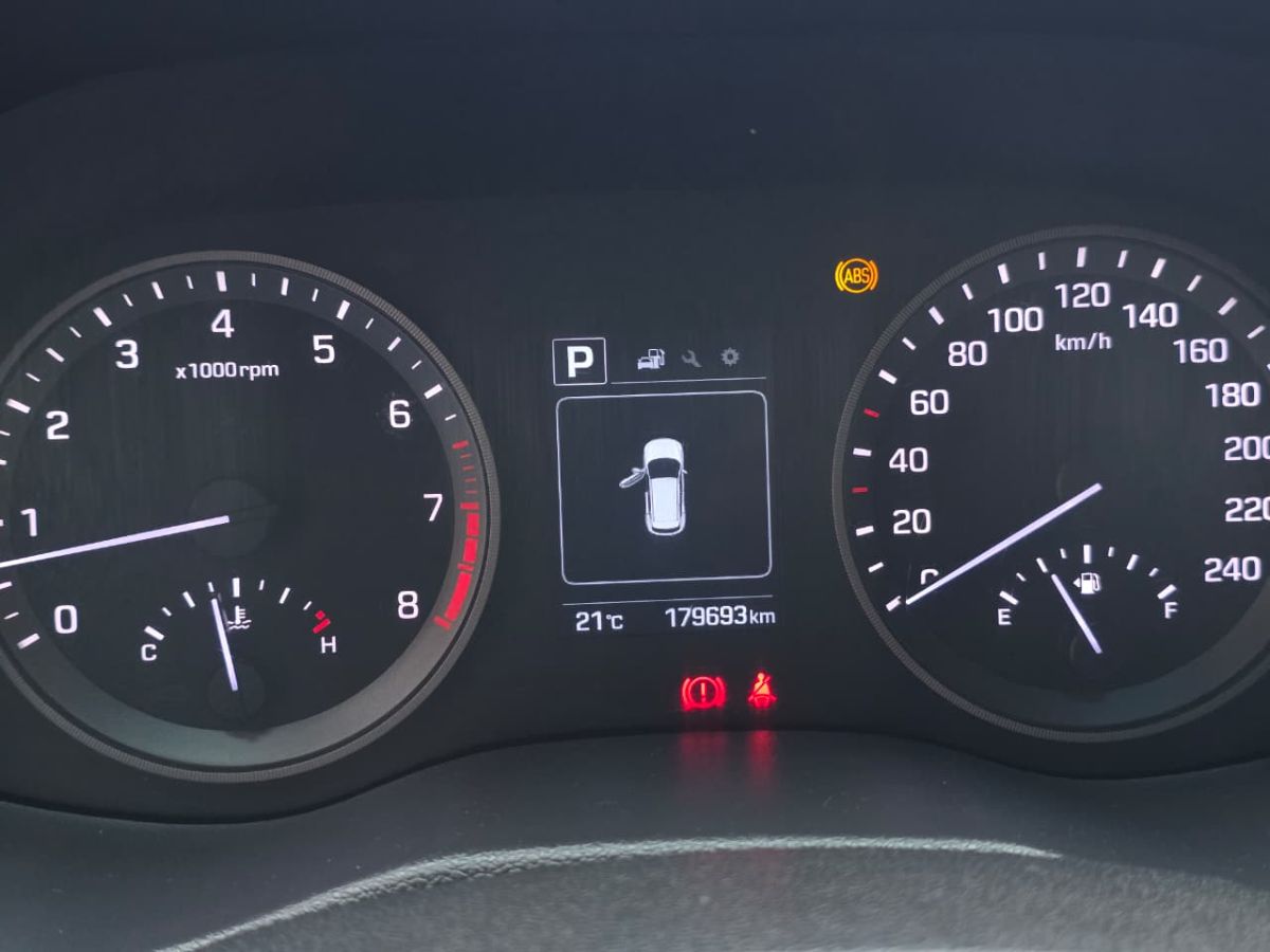 HYUNDAI TUCSON - 2016                                        