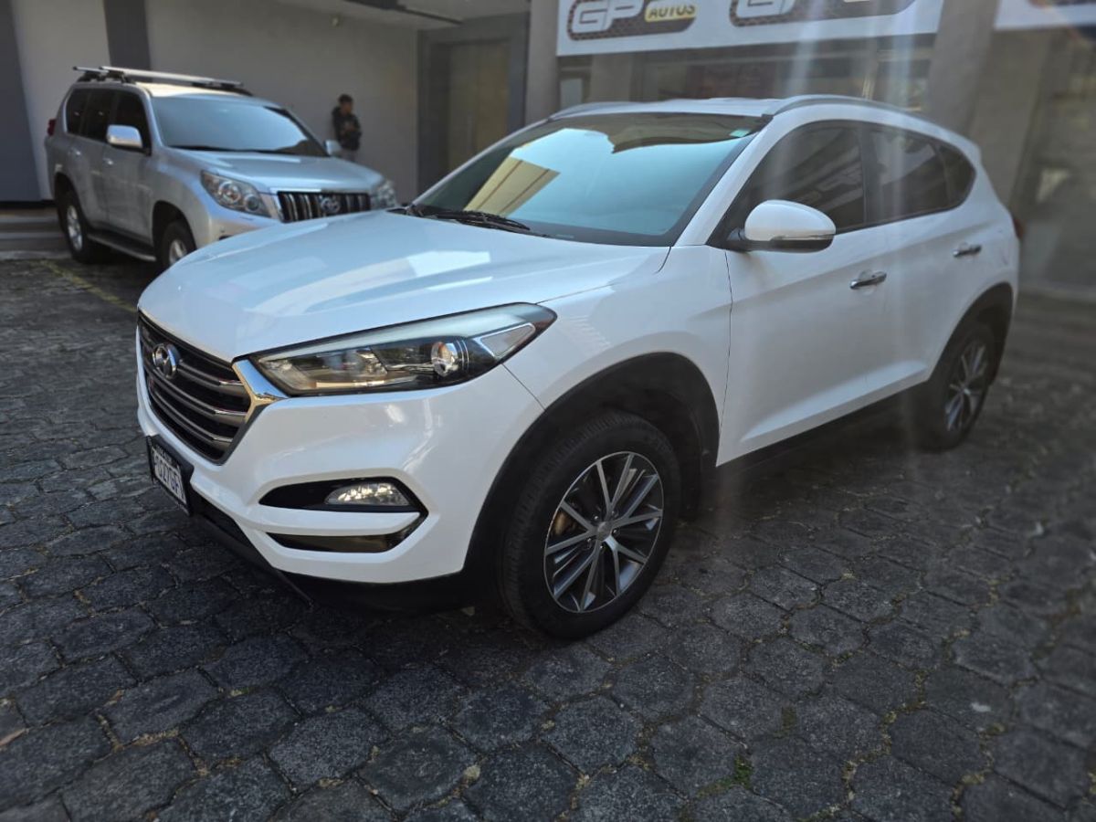HYUNDAI TUCSON - 2016                                        