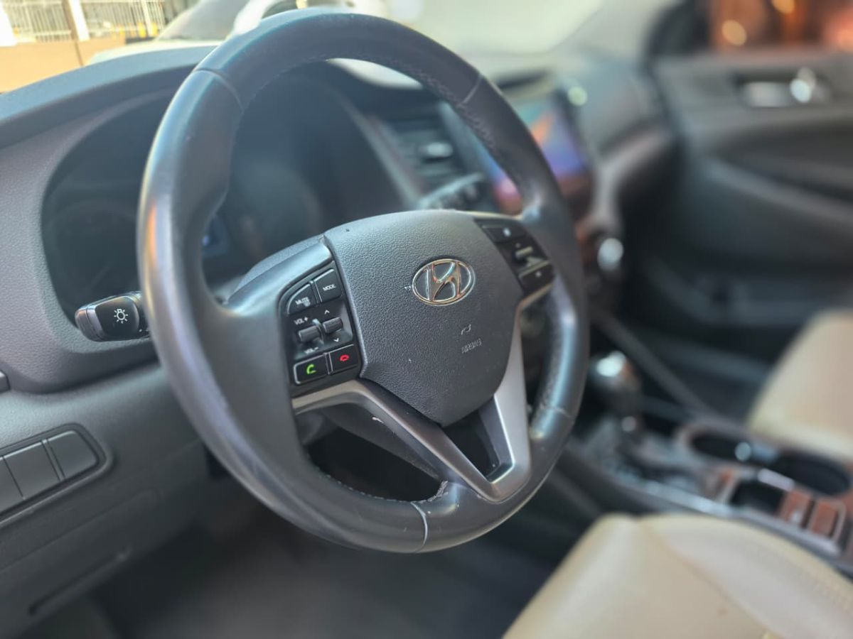 HYUNDAI TUCSON - 2016                                        