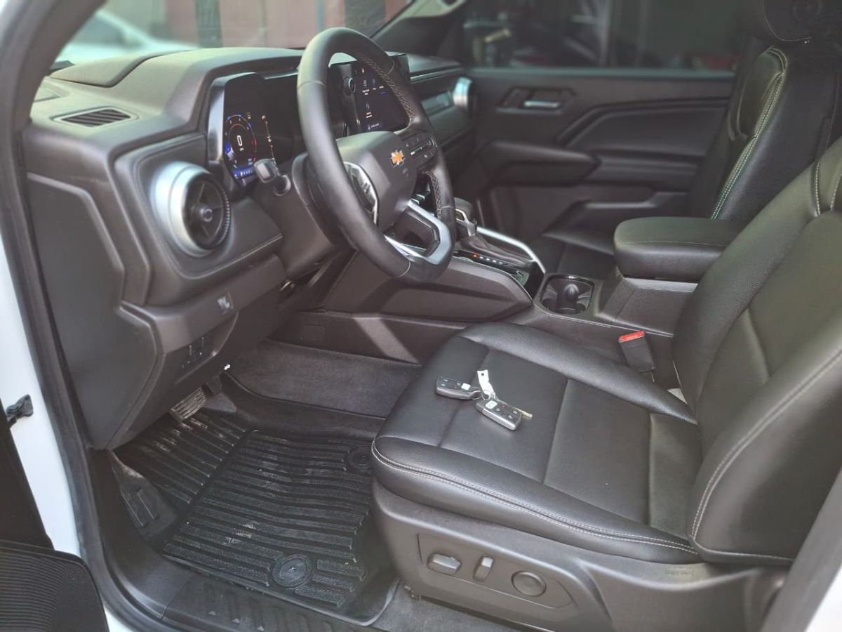 CHEVROLET COLORADO - 2023                                        