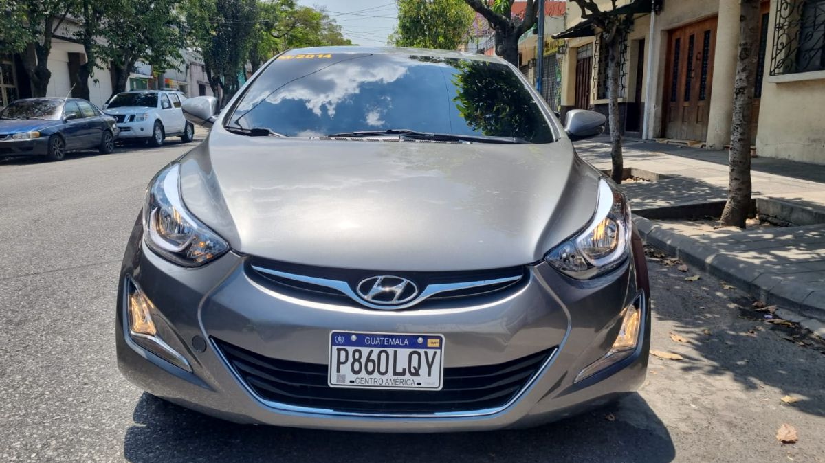 HYUNDAI ELANTRA - 2014                                        