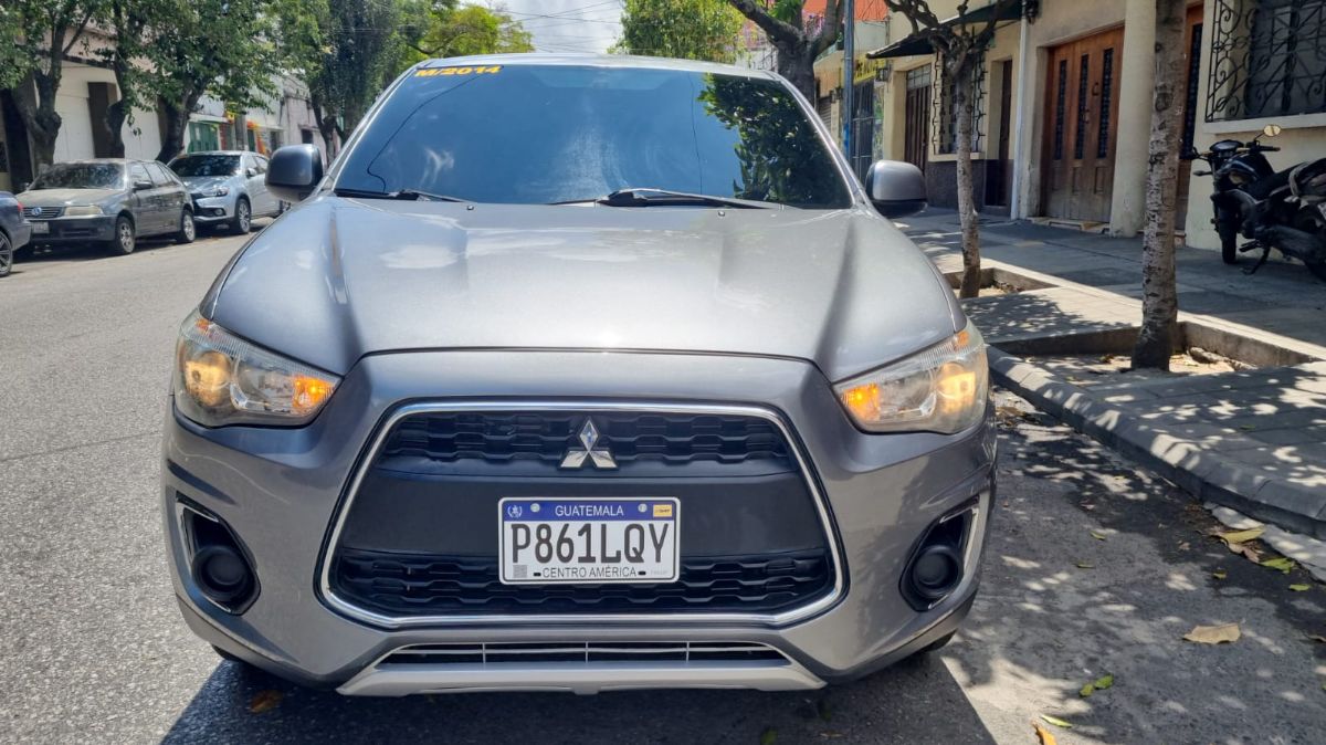 MITSUBISHI OUTLANDER SPORT - 2014                                        