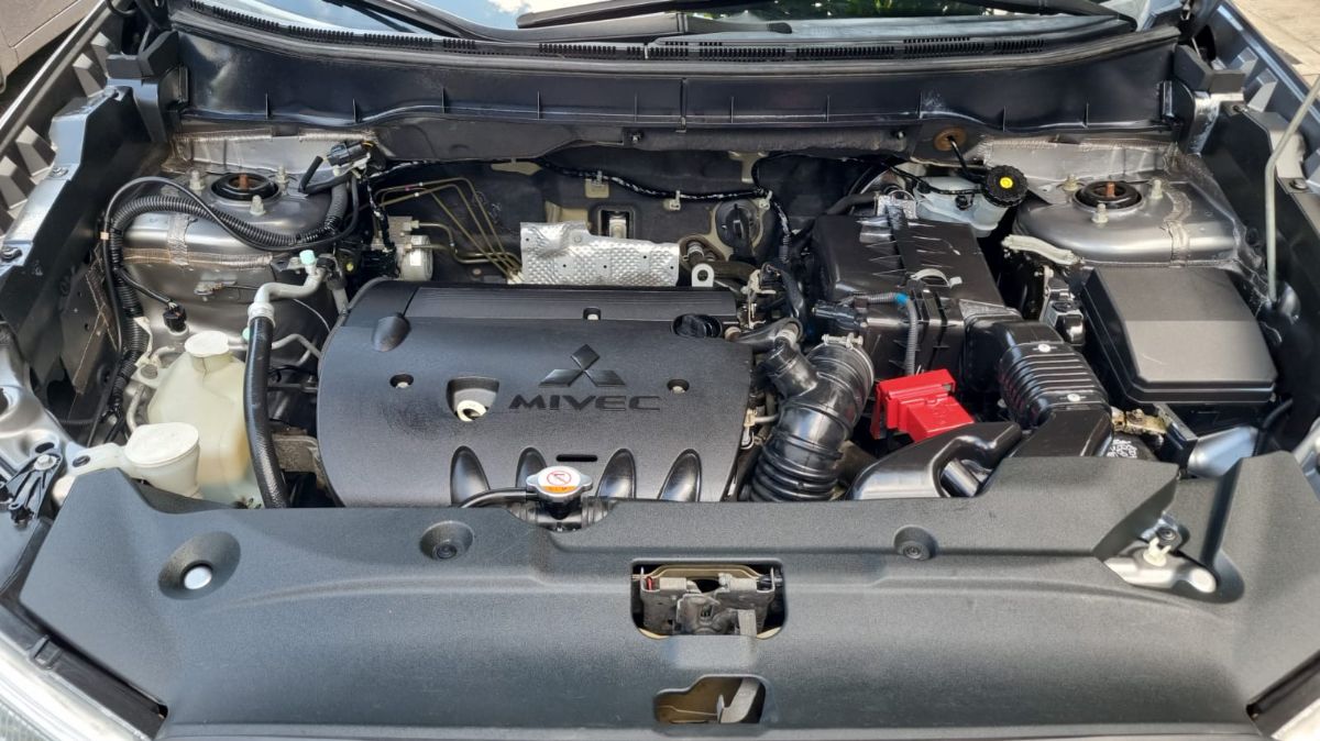 MITSUBISHI OUTLANDER SPORT - 2014                                        