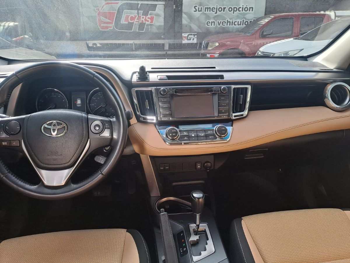 TOYOTA RAV 4 - 2016                                        