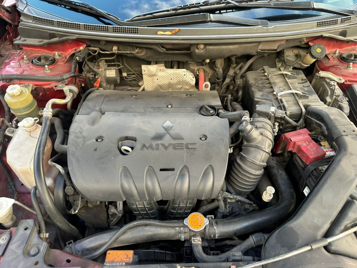 MITSUBISHI LANCER - 2012                                        