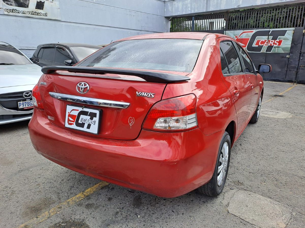 TOYOTA YARIS - 2008                                        