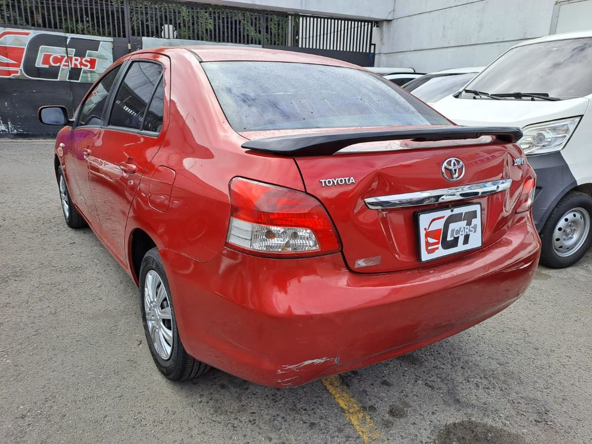 TOYOTA YARIS - 2008                                        