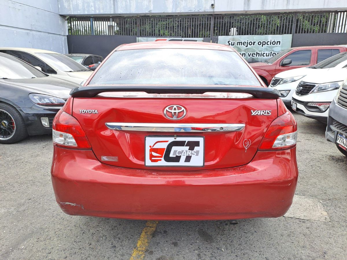 TOYOTA YARIS - 2008                                        