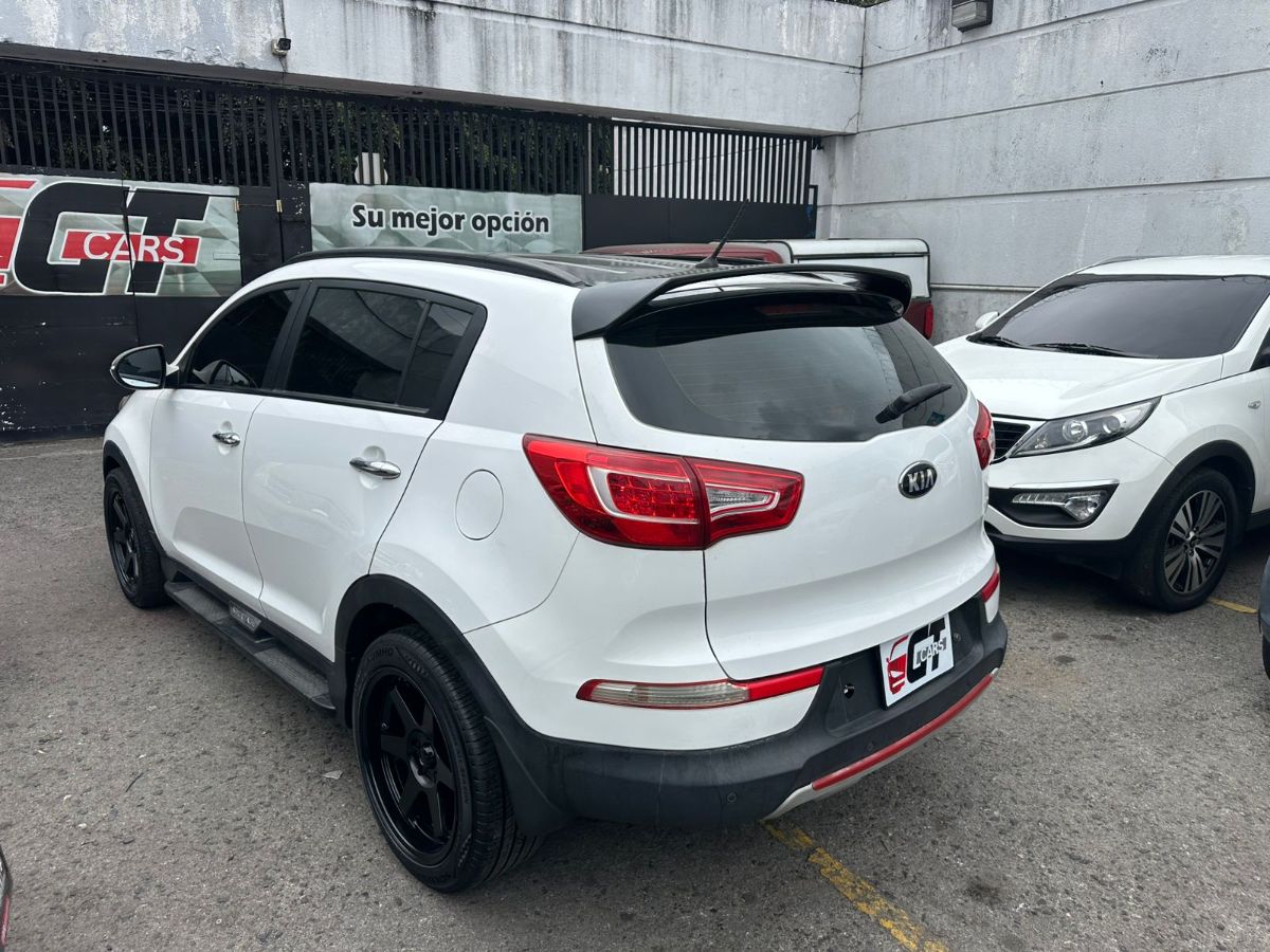 KIA SPORTAGE - 2013                                        