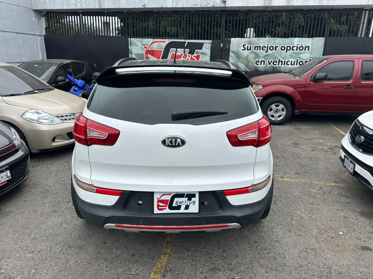 KIA SPORTAGE - 2013                                        