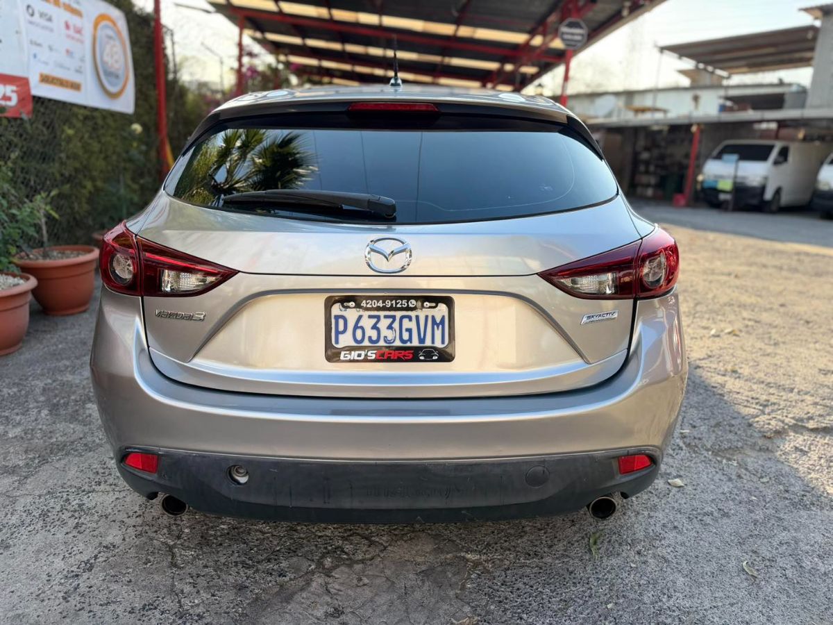 MAZDA 3 - 2014                                        