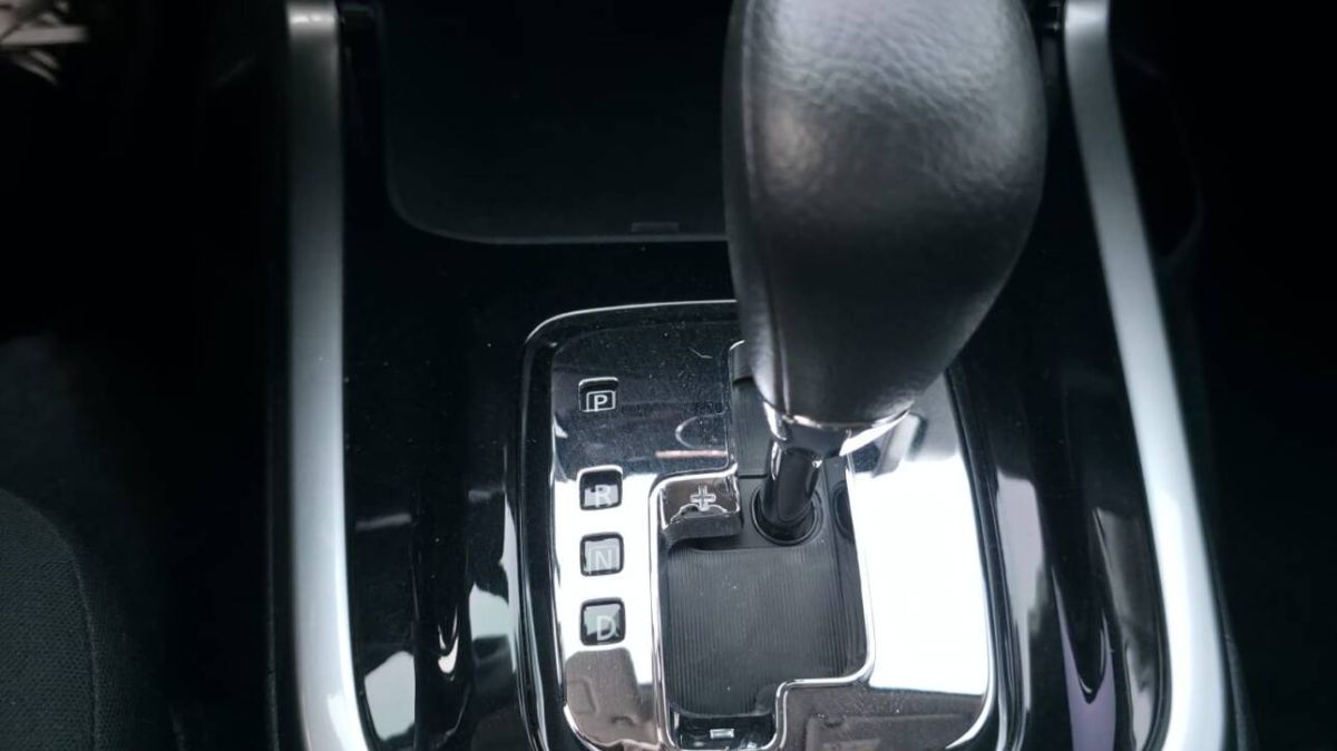 NISSAN FRONTIER - 2025                                        