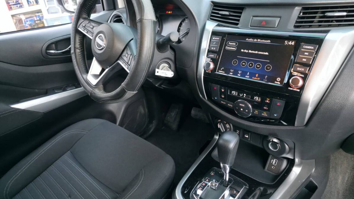 NISSAN FRONTIER - 2025                                        