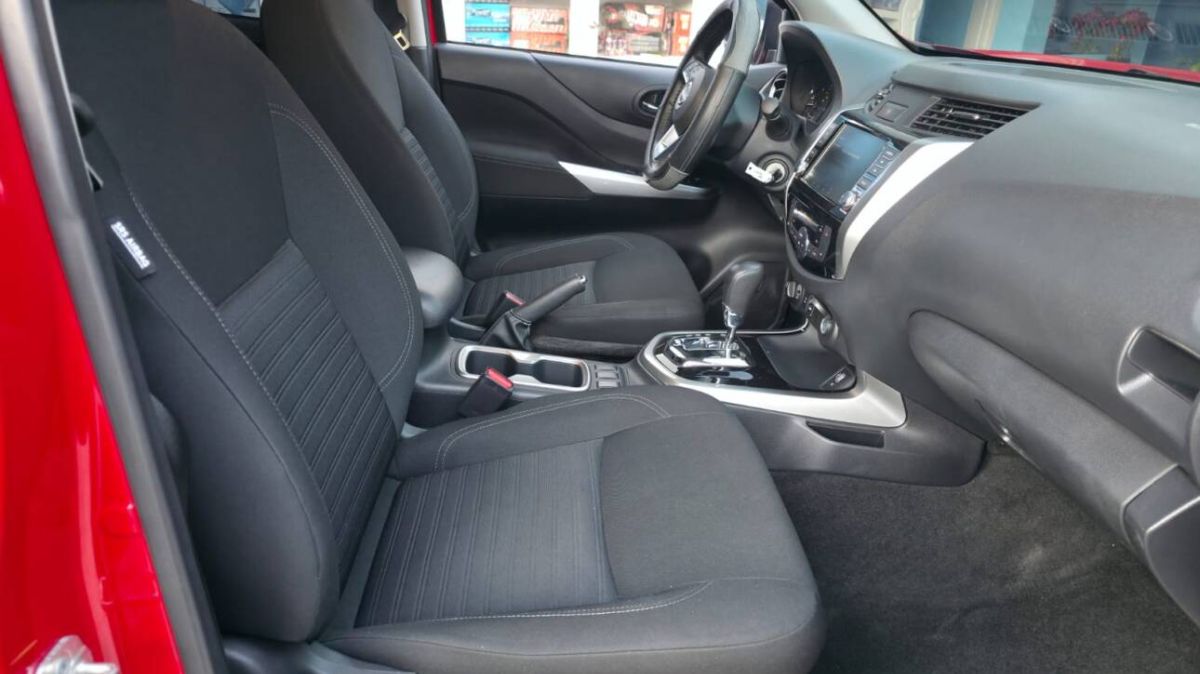 NISSAN FRONTIER - 2025                                        