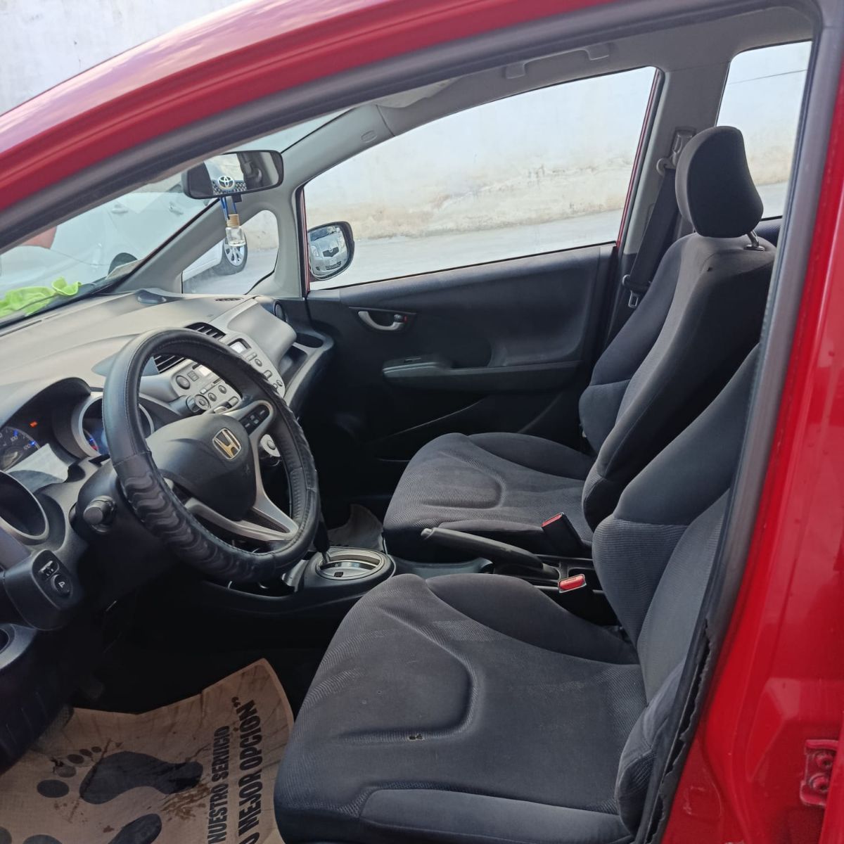 HONDA FIT - 2010                                        