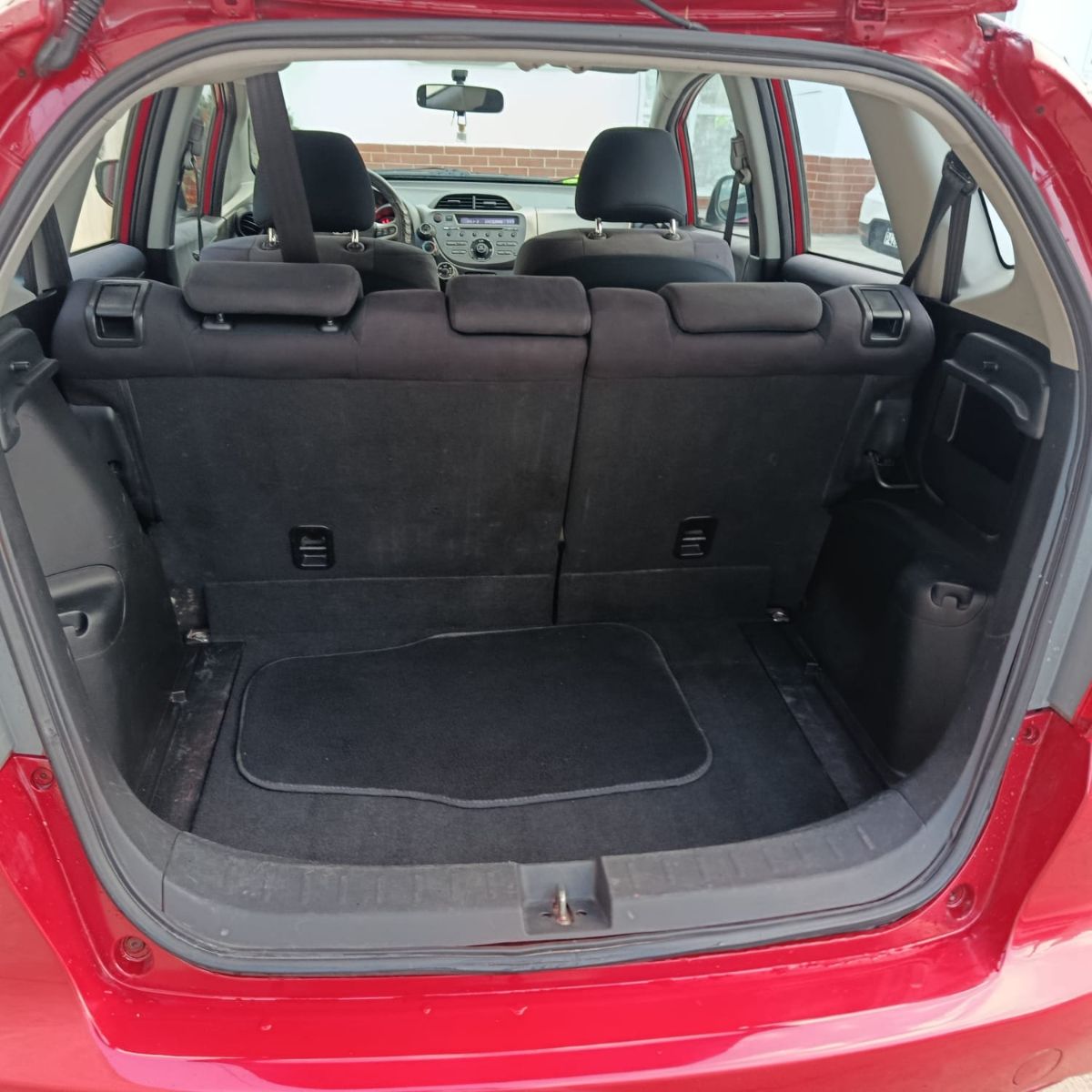 HONDA FIT - 2010                                        