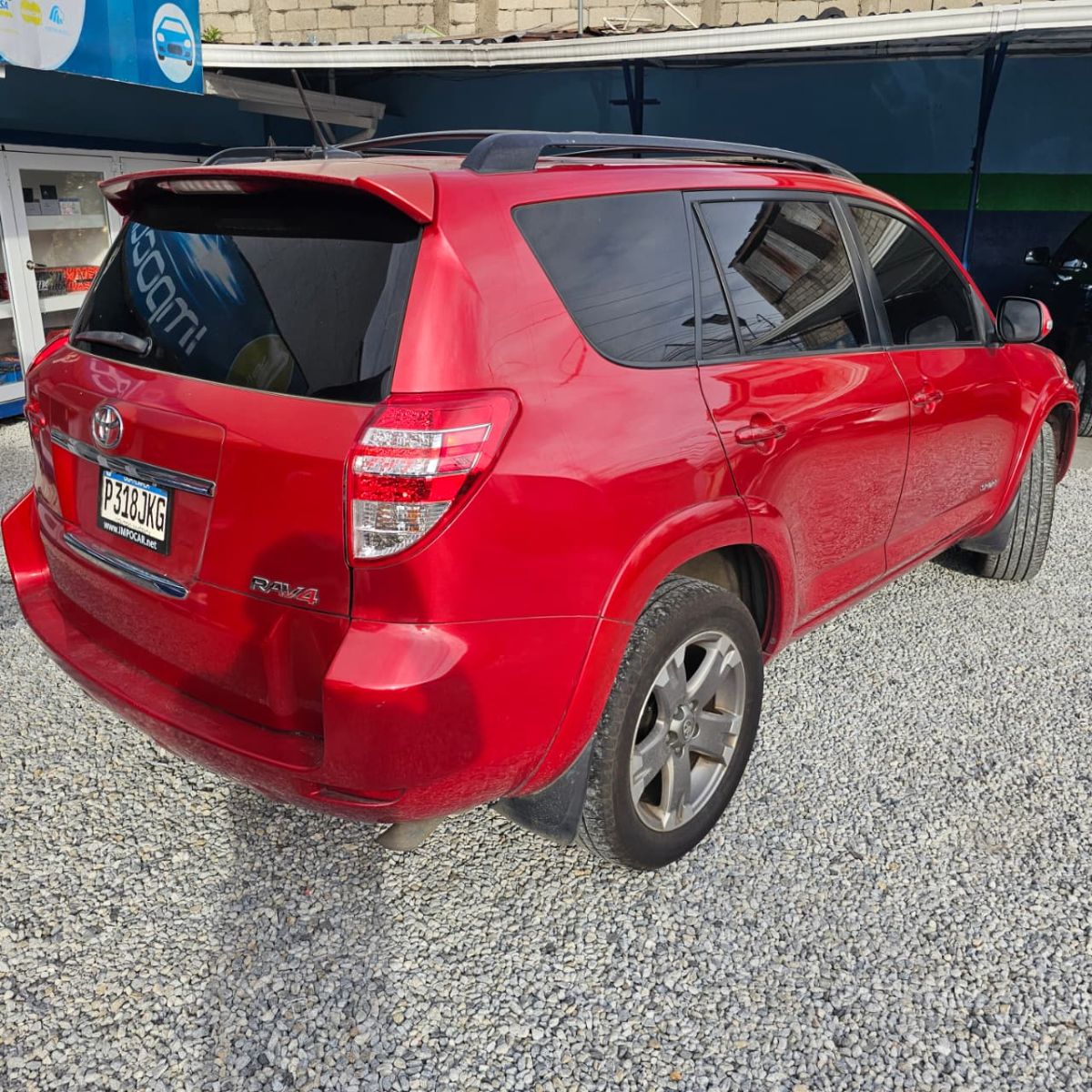 TOYOTA RAV 4 - 2011                                        