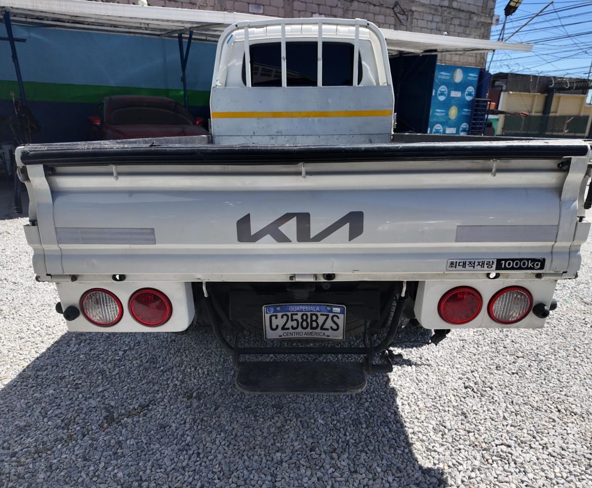 KIA BONGO III - 2014                                        