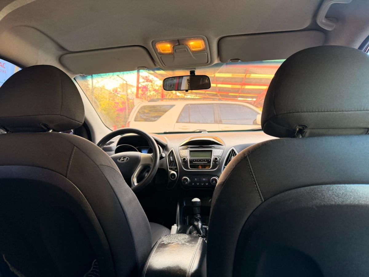 HYUNDAI TUCSON - 2013                                        