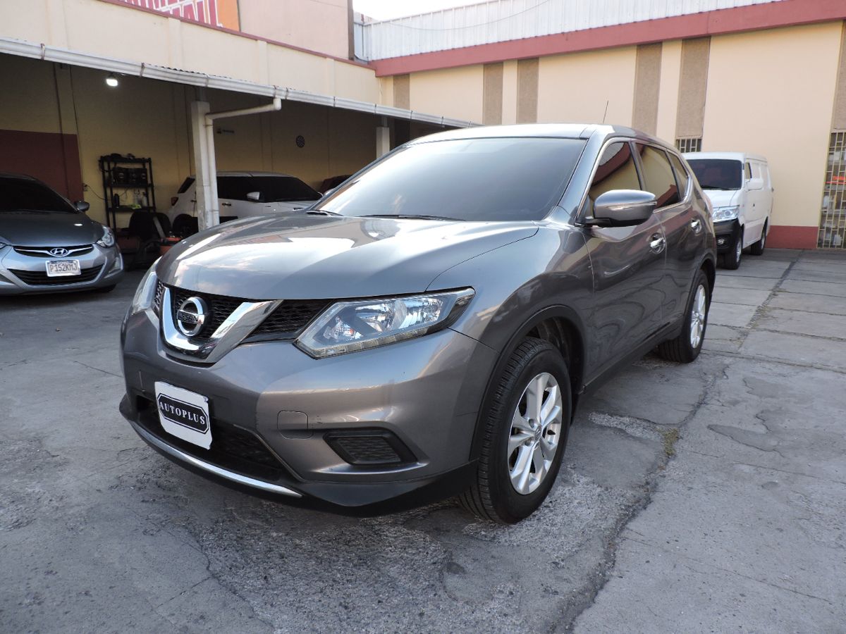 NISSAN  XTRAIL  - 2015                                        