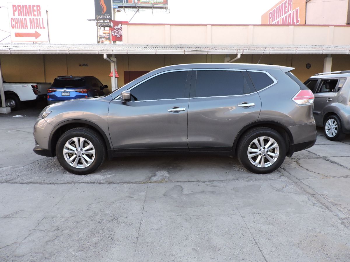 NISSAN  XTRAIL  - 2015                                        