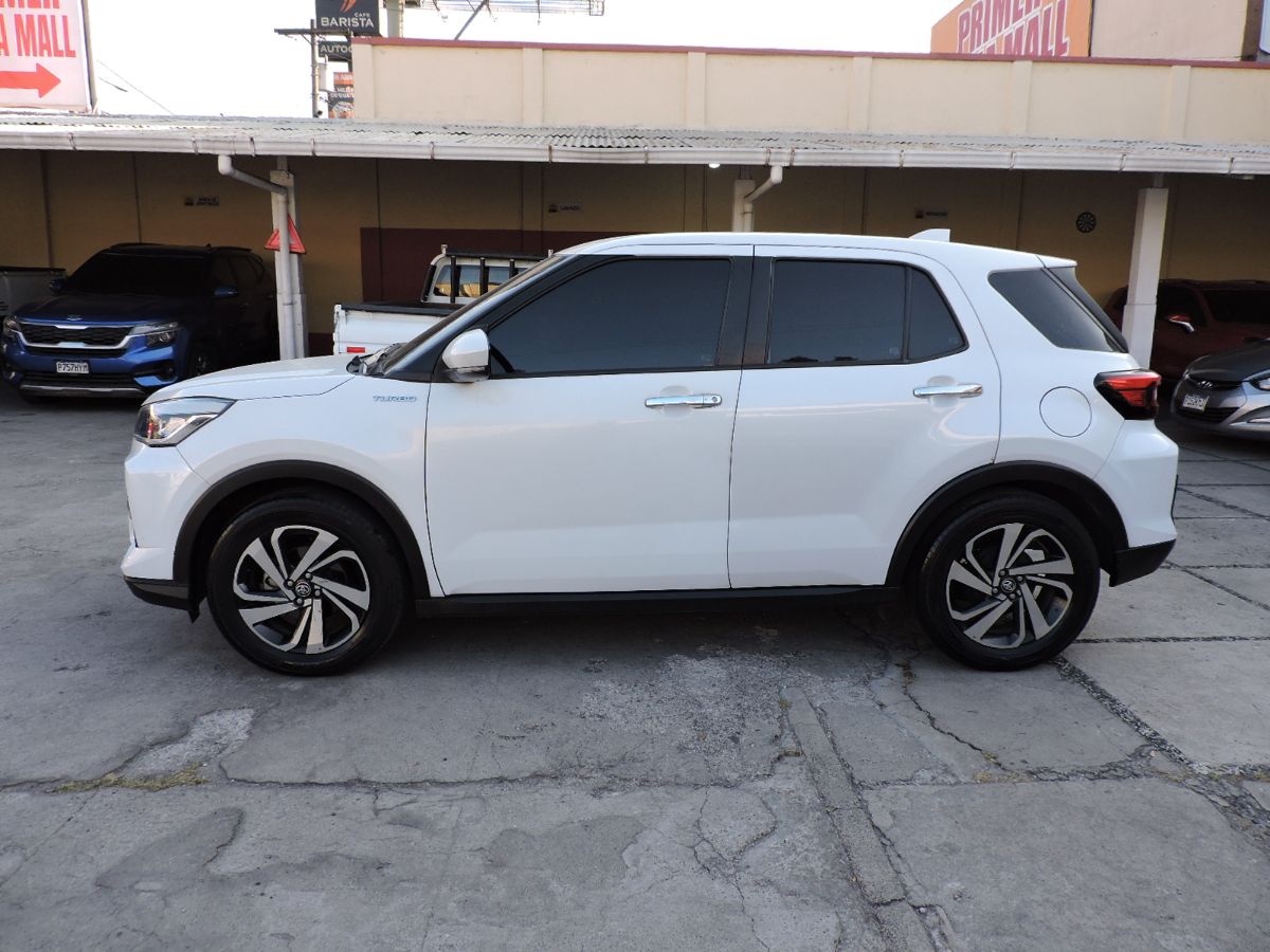 TOYOTA RAIZE  - 2023                                        