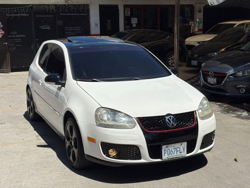 VOLKSWAGEN GTI - 2009                                        