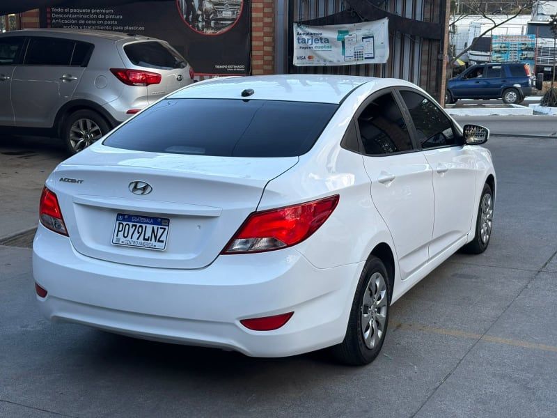 HYUNDAI ACCENT - 2017                                        