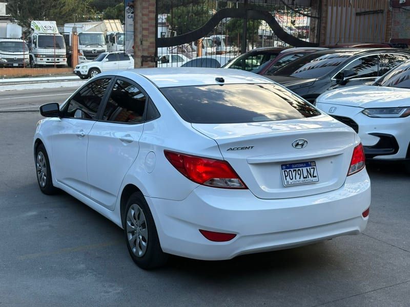 HYUNDAI ACCENT - 2017                                        