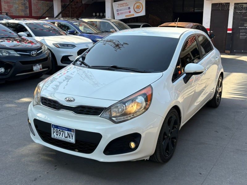 KIA RIO - 2012                                        