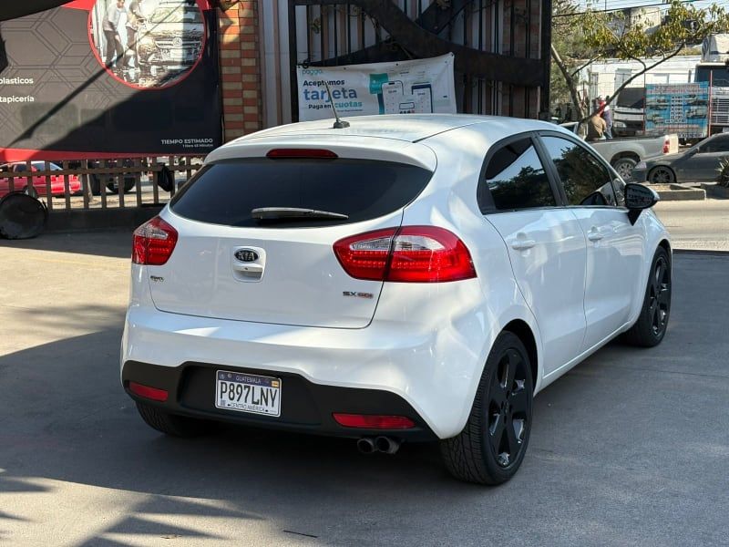 KIA RIO - 2012                                        