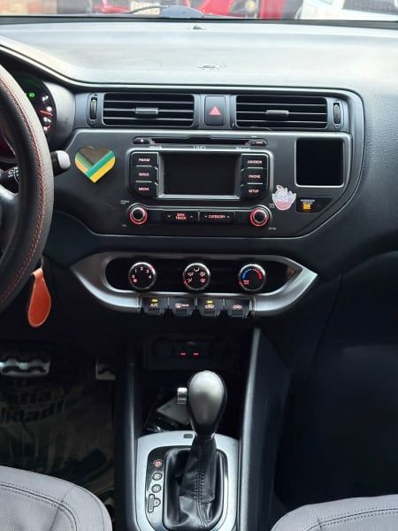 KIA RIO - 2012                                        