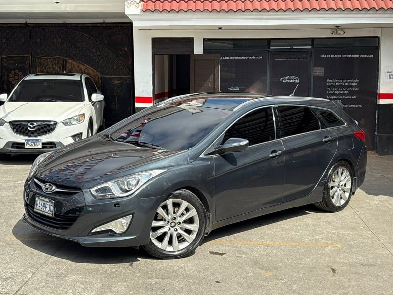 HYUNDAI I40 - 2012                                        