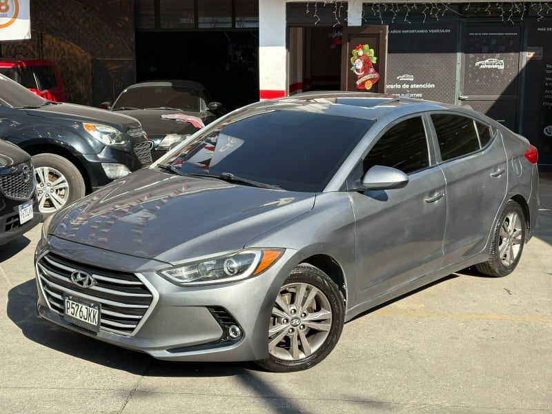 HYUNDAI ELANTRA - 2018                                        