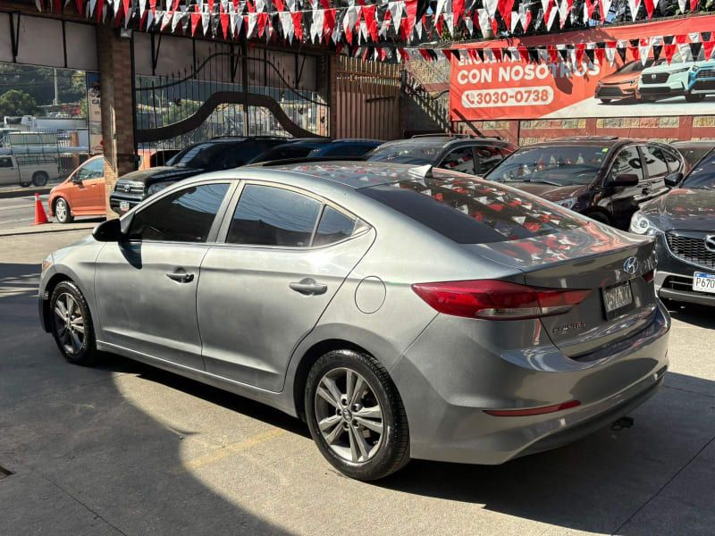HYUNDAI ELANTRA - 2018                                        