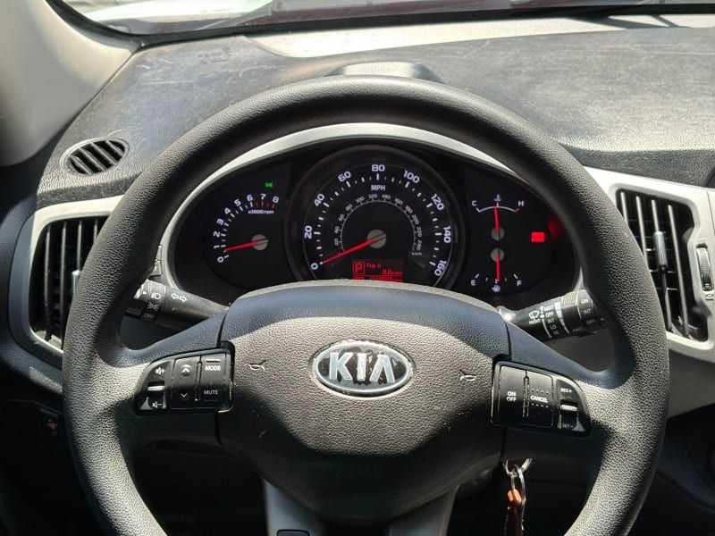 KIA SPORTAGE LX - 2015                                        