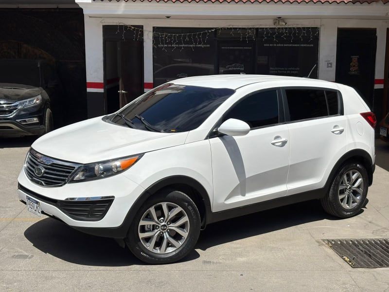 KIA SPORTAGE LX - 2015                                        
