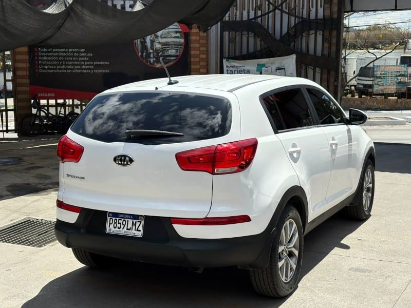 KIA SPORTAGE LX - 2015                                        