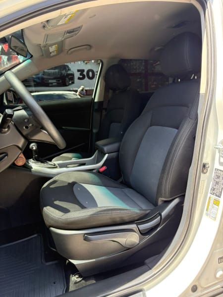 KIA SPORTAGE LX - 2015                                        