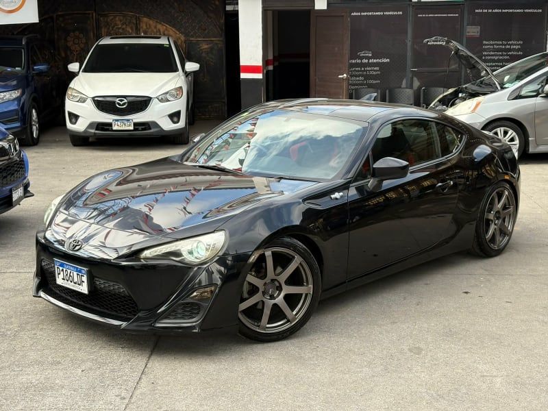 TOYOTA GT86 - 2013                                        