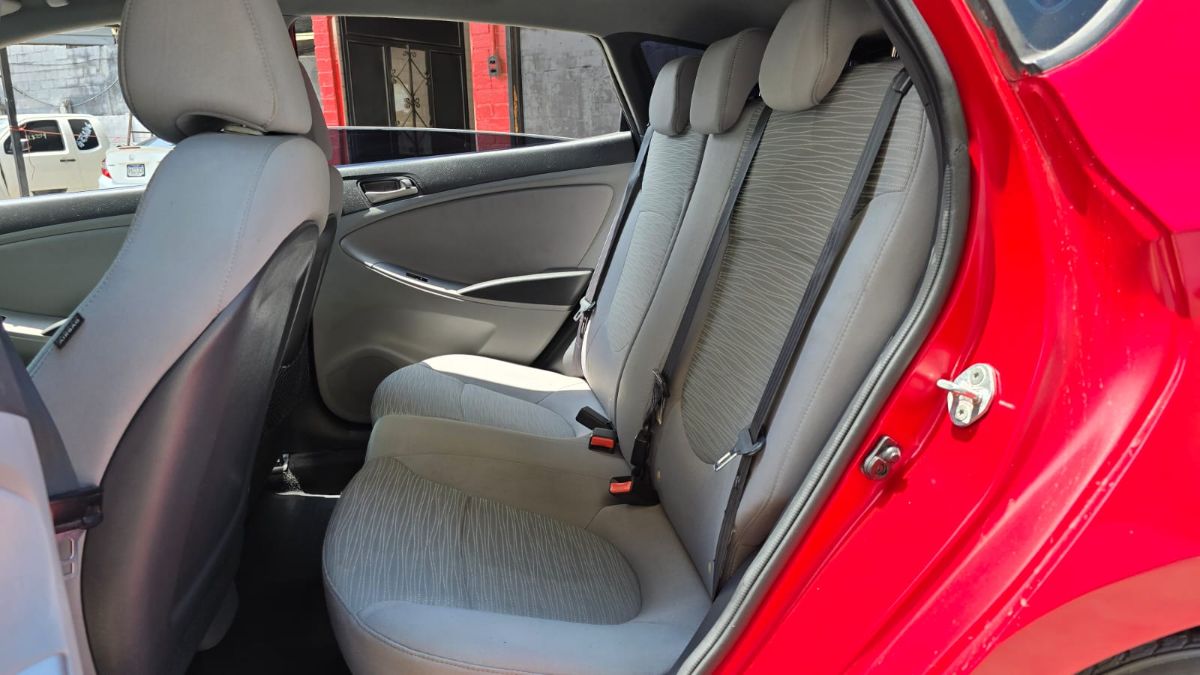 HYUNDAI ACCENT - 2016                                        