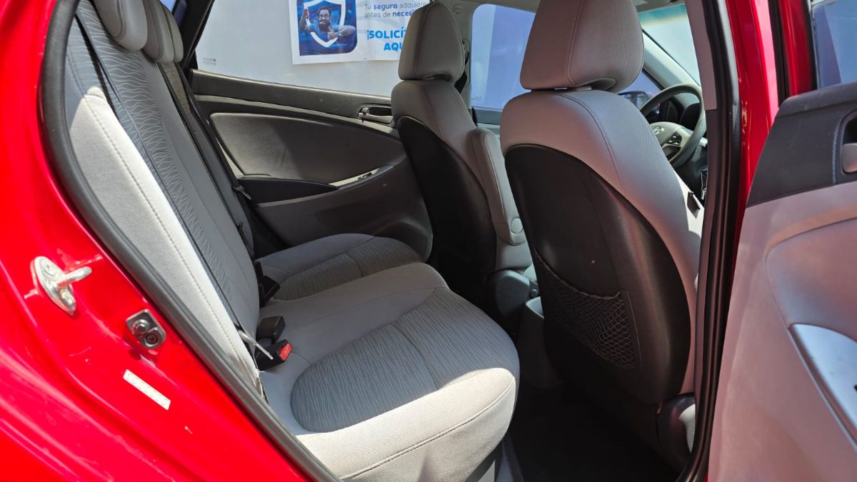 HYUNDAI ACCENT - 2016                                        