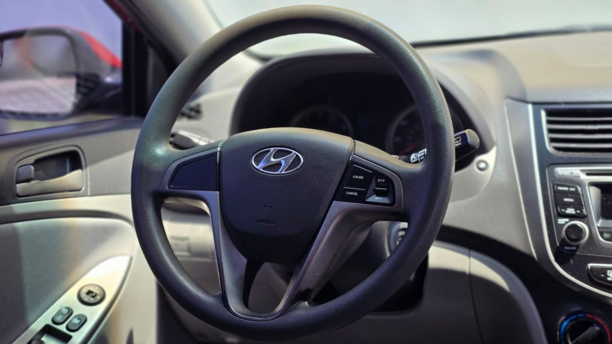 HYUNDAI ACCENT - 2016                                        