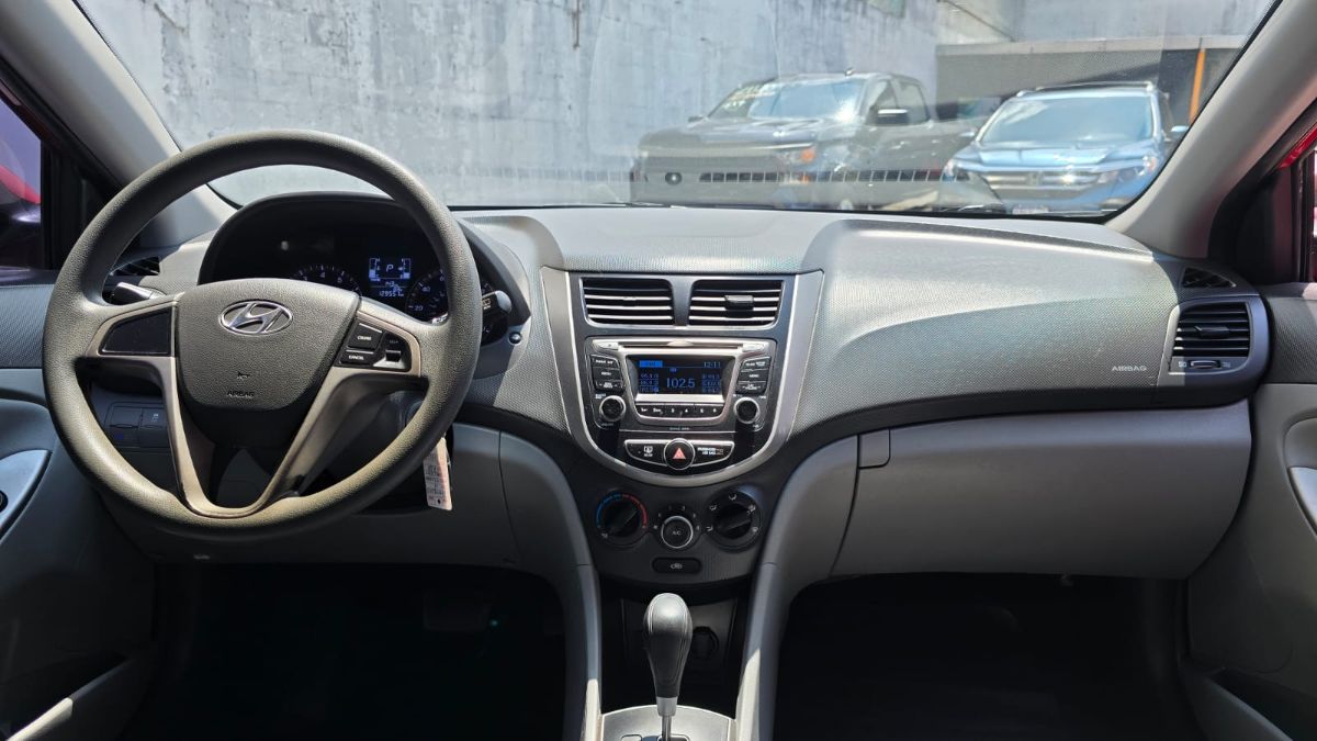 HYUNDAI ACCENT - 2016                                        