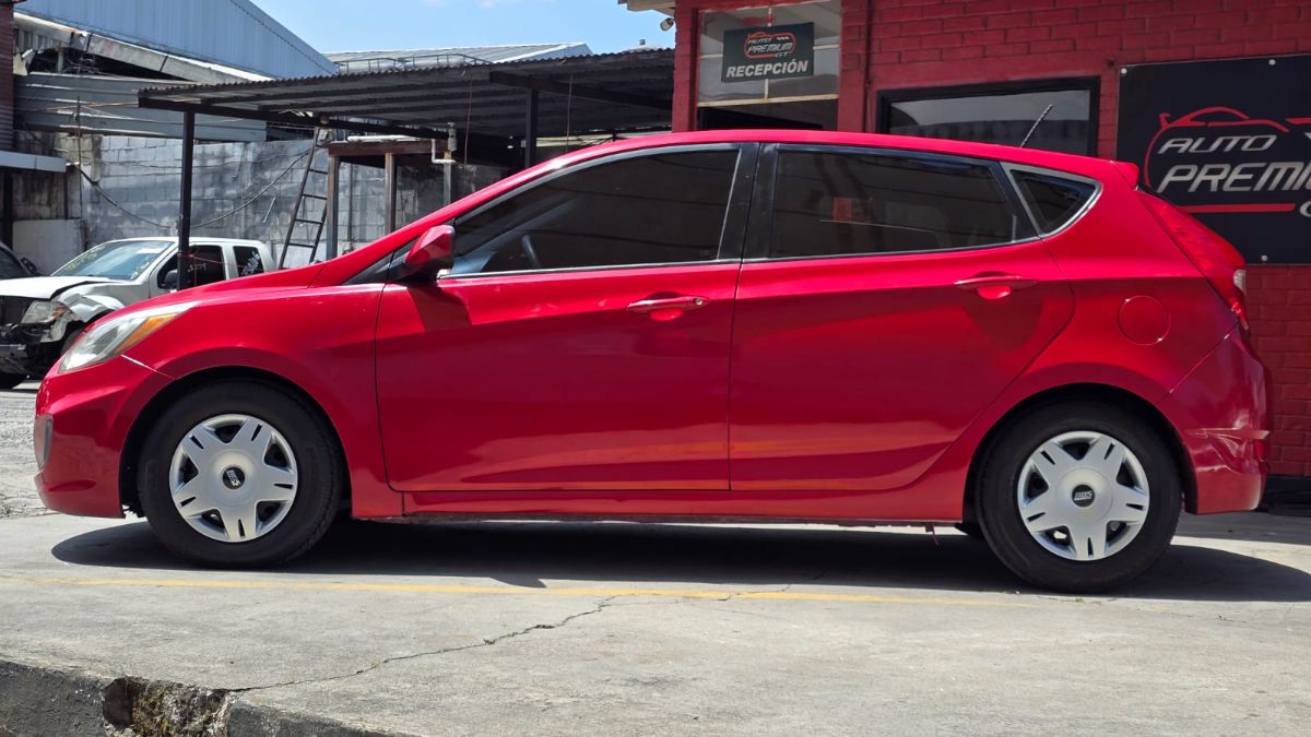 HYUNDAI ACCENT - 2016                                        